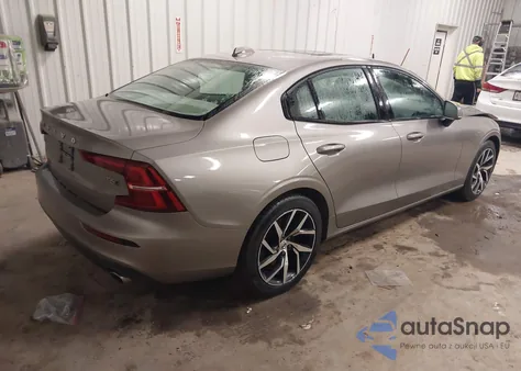 2019 Volvo S60 T6 Momentum z USA, uszkodzony, nr VIN 7JRA22TK6KG016285